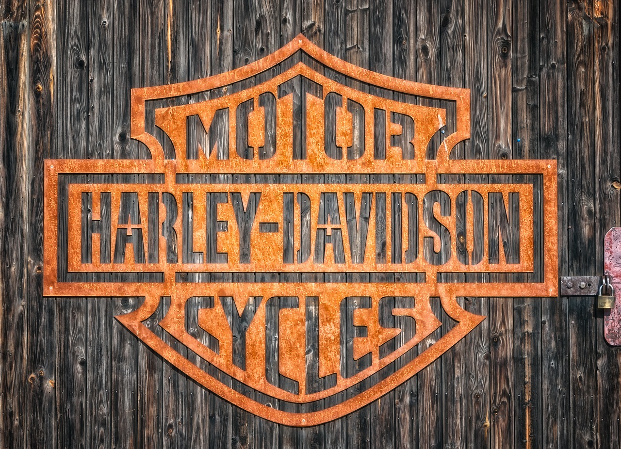 Harley Davidson zná každý. 